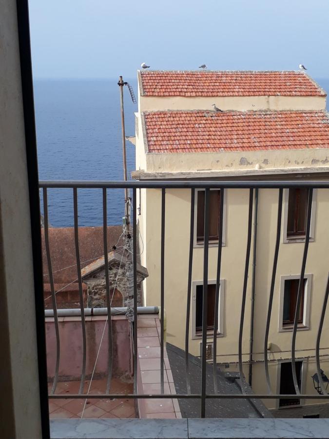 L'Antico Faro Bed & Breakfast Castelsardo Exterior photo